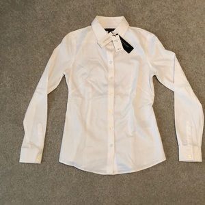 Classic fitted white button down shirt